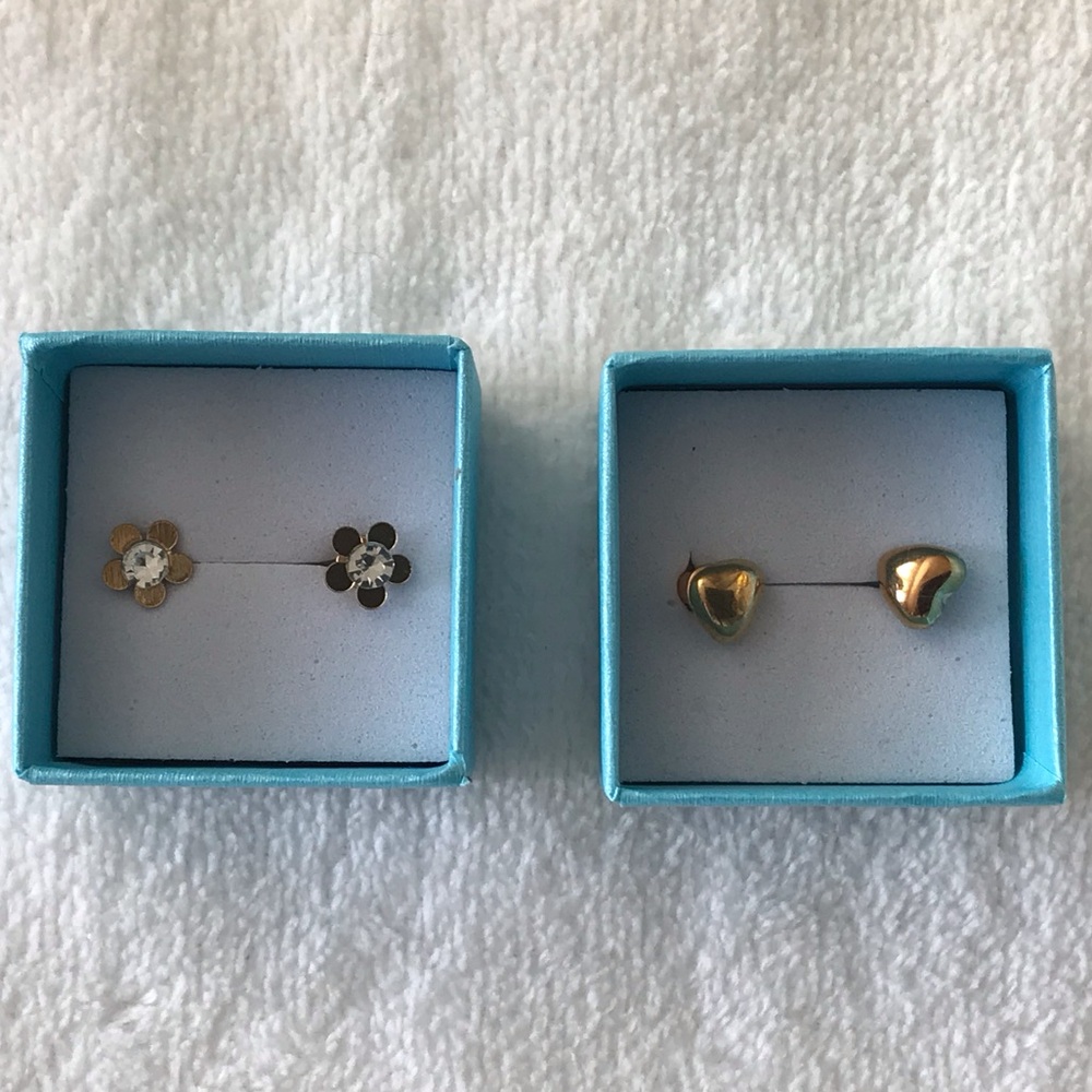 Bundle 2 Gold tone Mini Post earrings Hearts & Flowers with rhinestones Gift Box